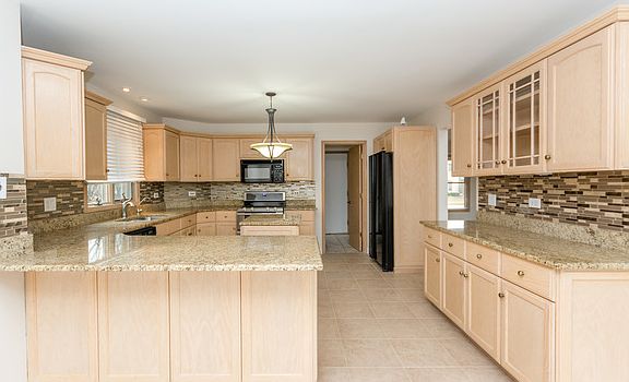 5th image of 6011 Brookridge Dr