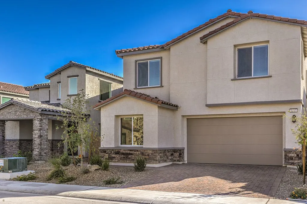 5 bed, 3079 sqft, $3,350 — Photo 3
