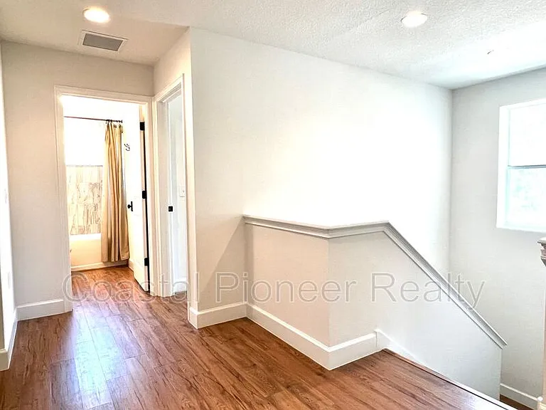 1738 W Spruce St — Photo 22