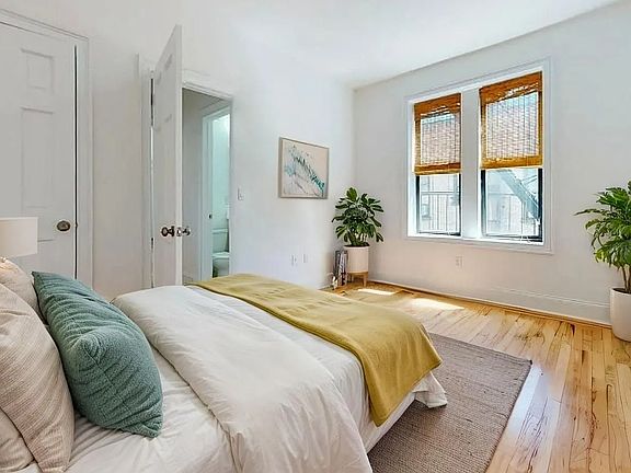 3rd image of 100 Cooper St APT 6E