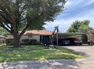 7309 Mockingbird Ln, Texas City, TX 77591