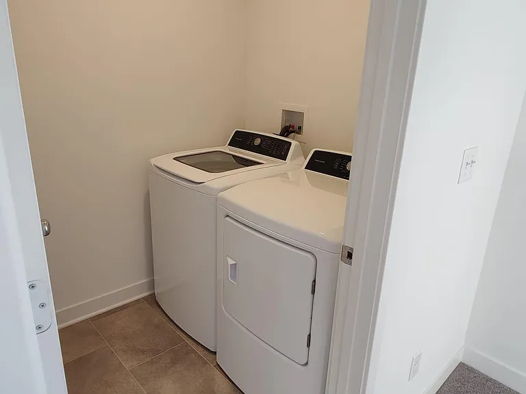 2209 Dixon Creek Dr — Photo 20