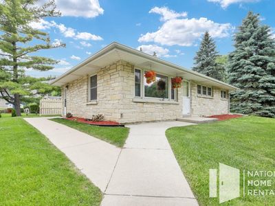 725 S Bobolink Dr, Brookfield, WI, 53005