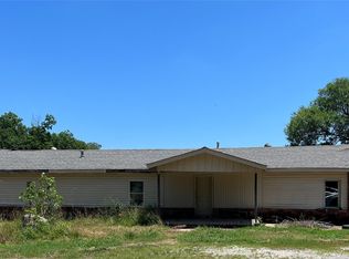 521 N Clark St, Ramona, OK 74061