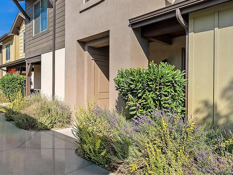 Linder Springs Townhomes — Photo 23