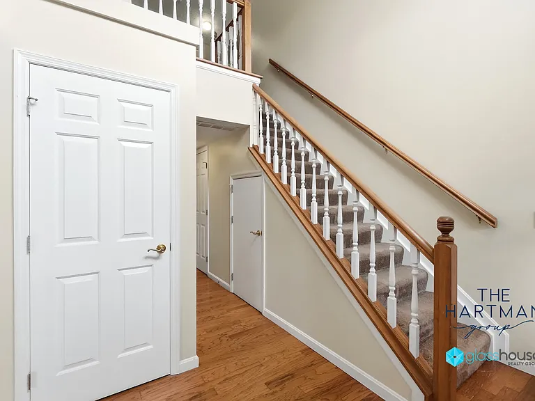 990 Mistic Ln — Photo 8