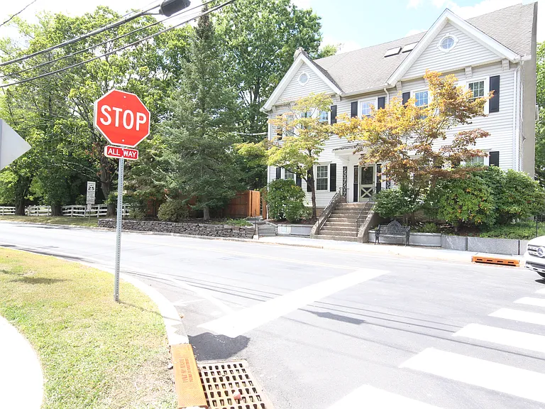 7 Princeton Ave #1 — Photo 40