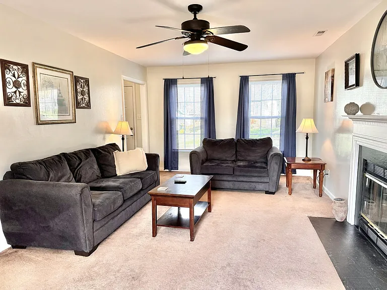 2524 Sutton Pl — Photo 4