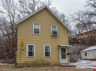 132 Stoltz St, Dubuque, IA 52001