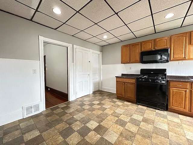 156 Bullman St #1 — Photo 16