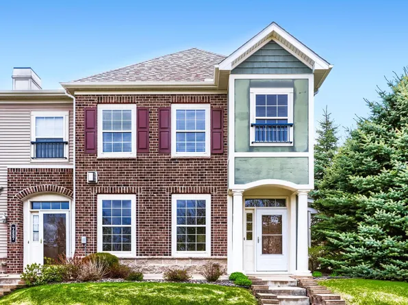 7241 Jewel Ln N #801, Maple Grove, MN 55311