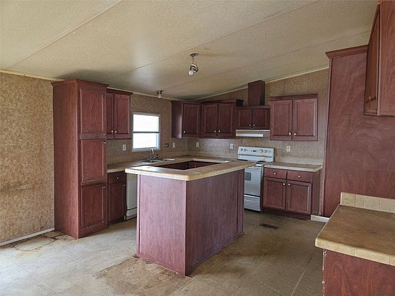 4th image of 327 County Road 160