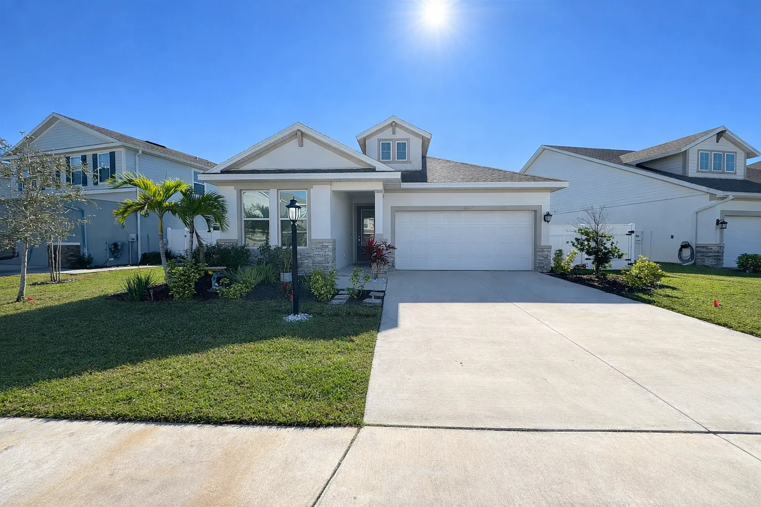 3 bed, 1903 sqft, $2,900 — Photo 1