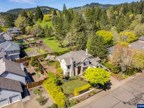 4396 NW Honeysuckle Dr, Corvallis, OR 97330