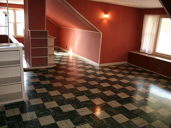 5th image of 1202 Guernsey Ct