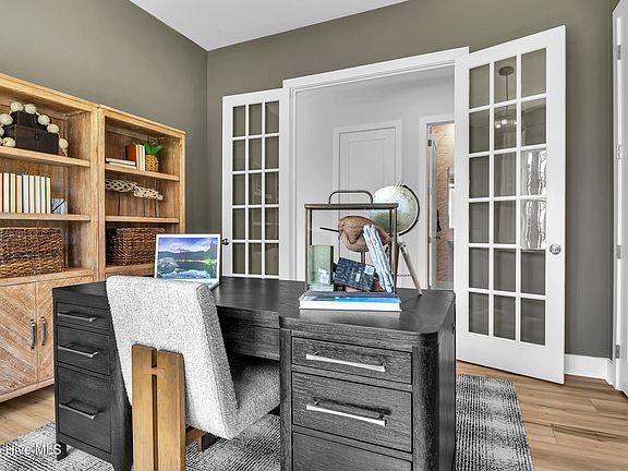 5th image of 2031 Oakton Drive #8