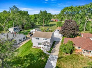 3158 Lafayette Dr, Trenton, MI 48183