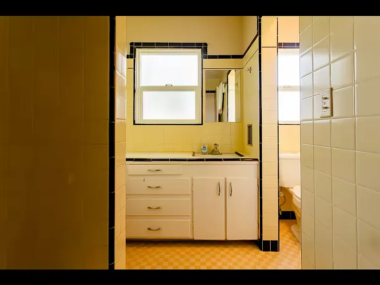 12256 Sante Fe Ave — Photo 20