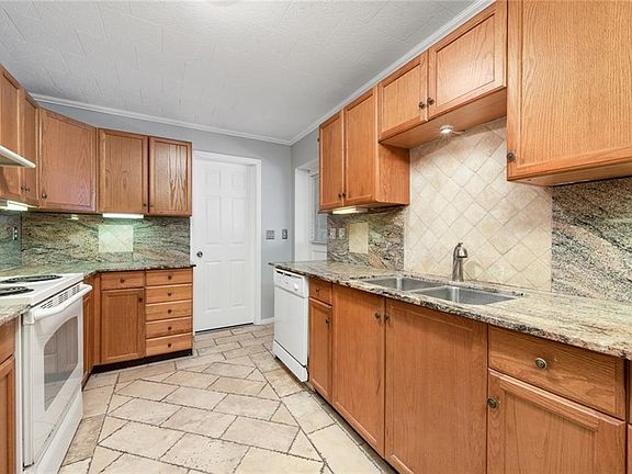 4th image of 6336 Mainsail Ct