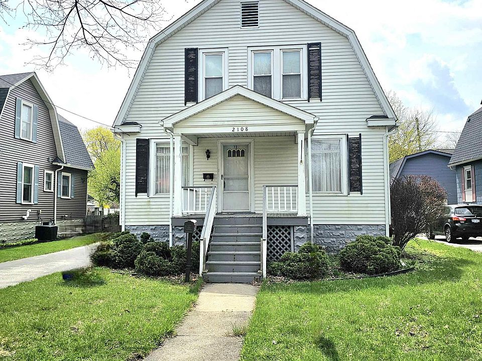 1st image of 2108 6th St