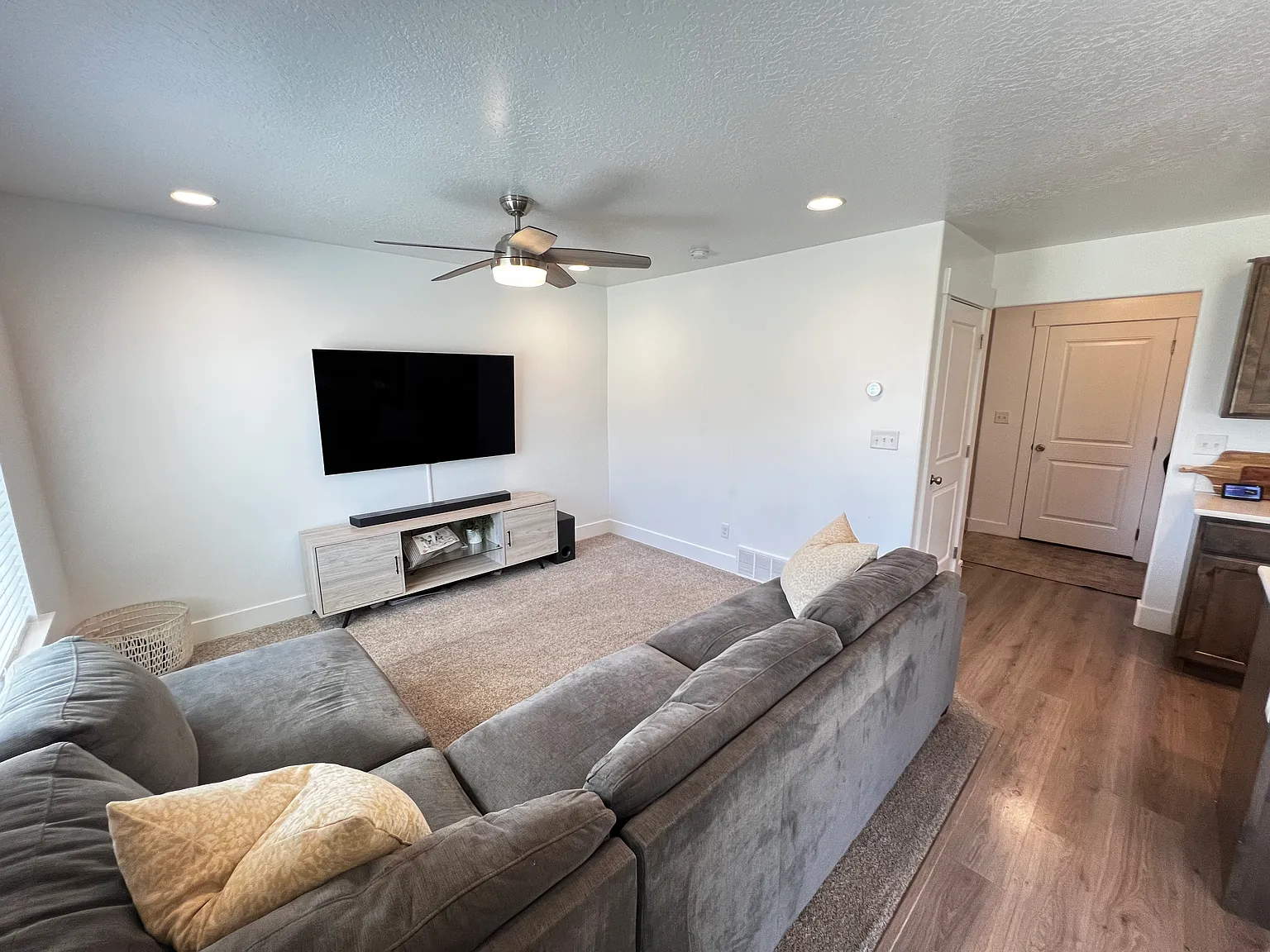4 bed, 2.5 bath, 2450 sqft, $2,450 — Photo 3