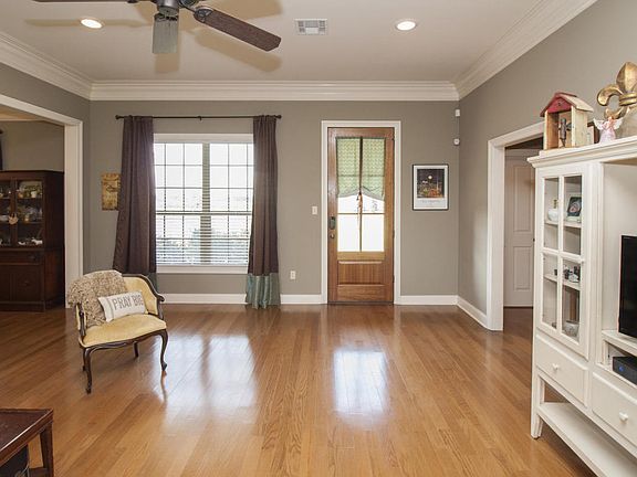 4th image of 11411 Twin Oaks Cir
