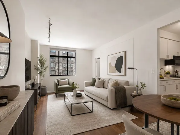350 Albany St APT 4R, New York, NY 10280