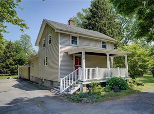 810 Hard Rd, Webster, NY 14580