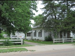 1614 Scott St, Beatrice, NE 68310