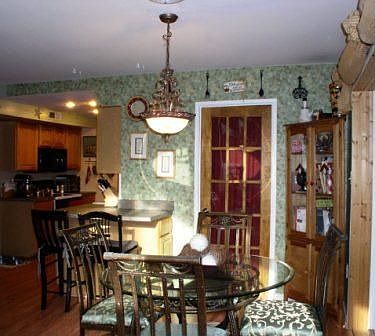 Sunny Kitchen and Breakfast