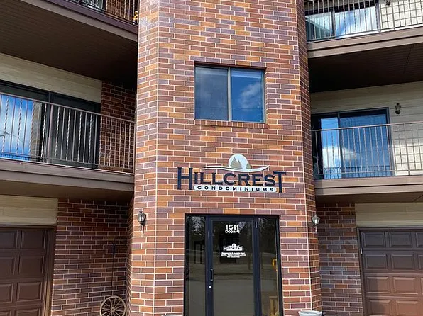 1511 3rd St SE APT 201, Jamestown, ND 58401