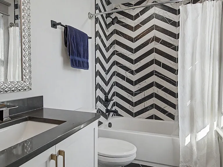 2206B White Ave — Photo 10