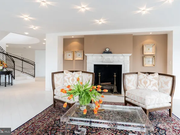 2500 Virginia Ave NW #1408, Washington, DC 20037