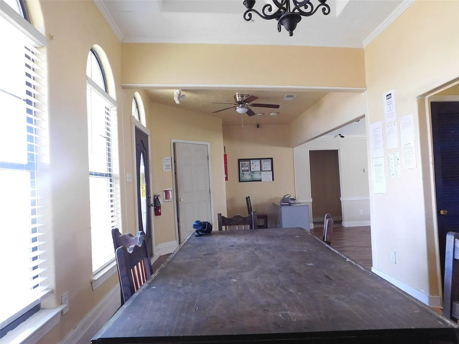 4 bed, 4.5 bath, 2462 sqft, $3,500 — Photo 3