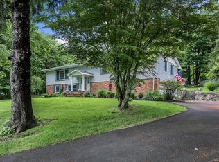 22 Harkin Rd, Carmel, NY 10512
