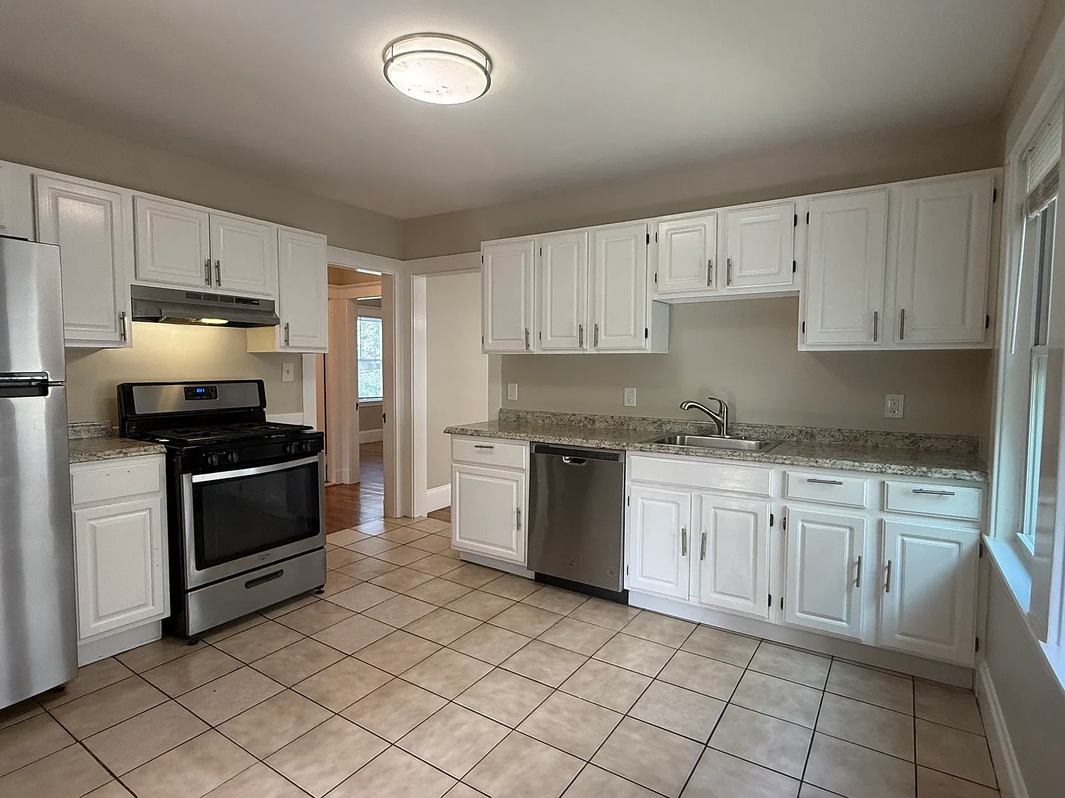 2 bed, 1100 sqft, $2,800 — Photo 1