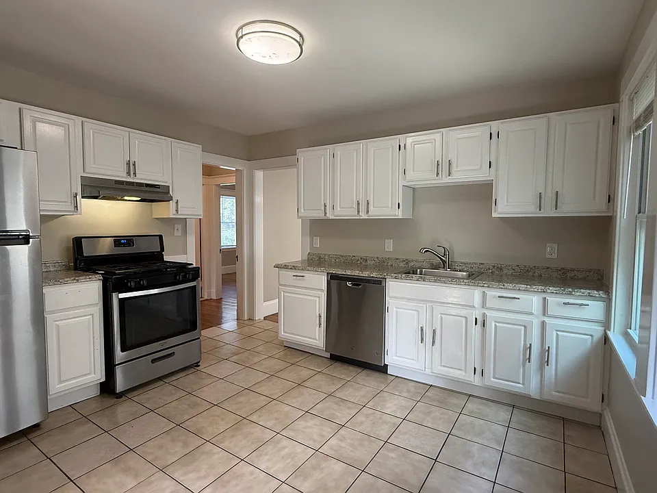 71 Seymour St #2