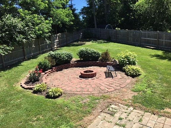 3rd image of 7313 Marshall Pl