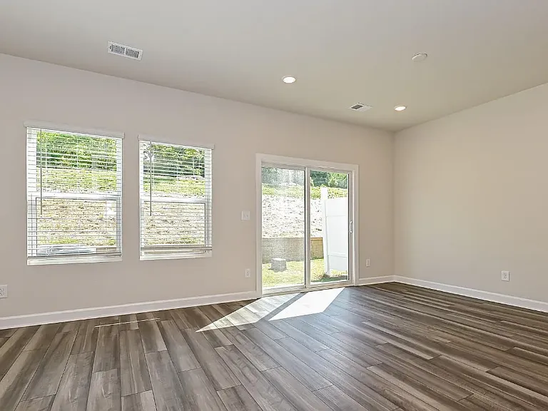 506 Tayberry Ln — Photo 8