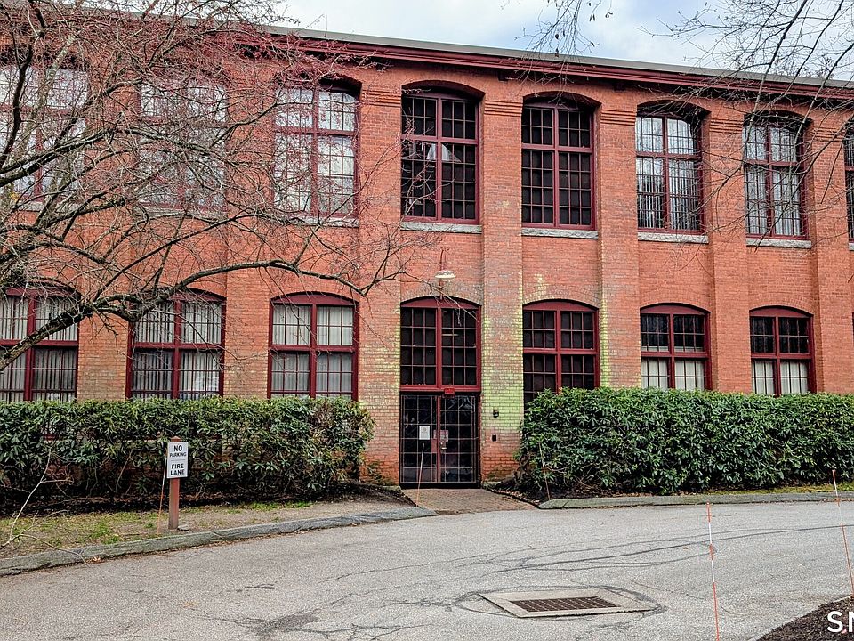 1st image of 839 Main St APT 77