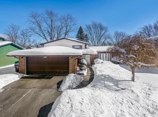 22751 Valley Dr, Richton Park, IL 60471