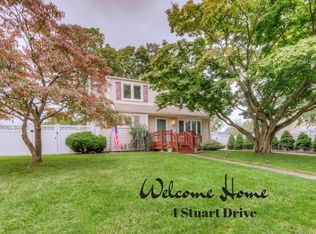 4 Stuart Dr, East Brunswick, NJ 08816