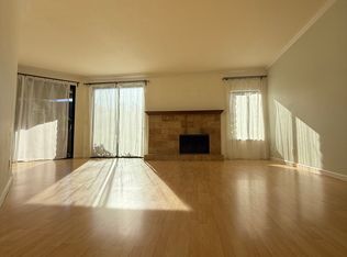 9 Cove Ln, Redwood City, CA 94065