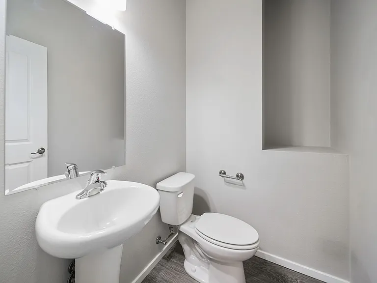 21000 Viking Ave NW — Photo 8