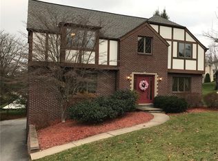 203 Church Dr, Coraopolis, PA 15108