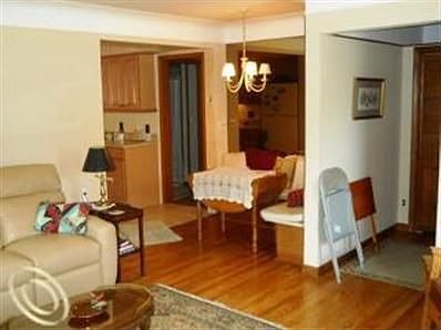 3rd image of 22006 Blackburn St