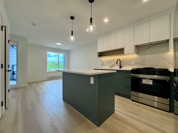 19310 Fraser Hwy, Surrey, BC