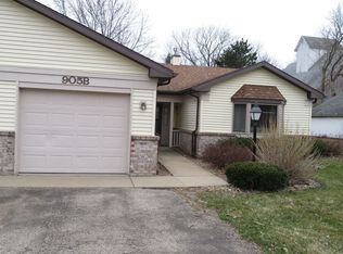 905 Village Ln #B, Sterling, IL 61081