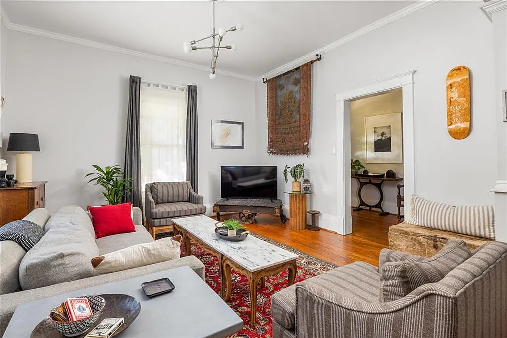 4 bed, 2.0 bath, 1800 sqft, $2,900 — Photo 4