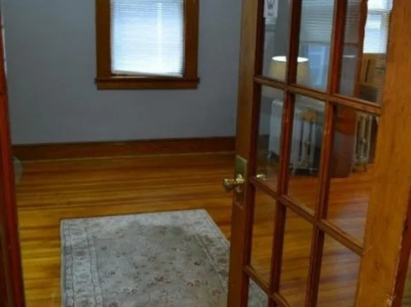 553 E Blancke St, Linden, NJ 07036
